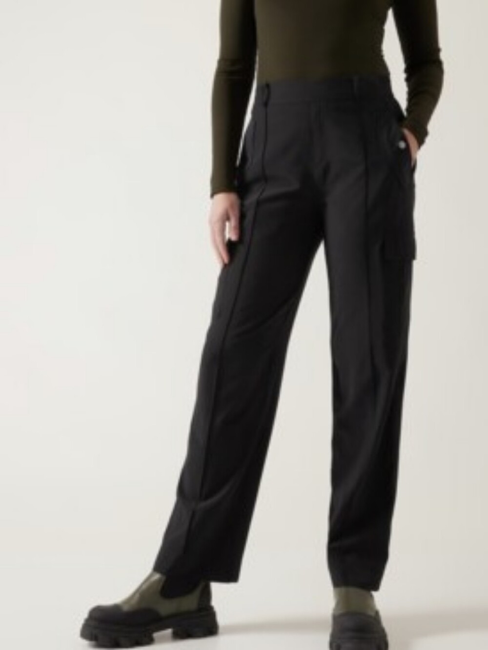 Athleta Women's Black Vienna Straight Leg Cargo Pants Size 10 T